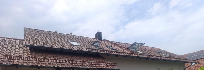 Zweifamilienhaus mit 302 m² Wohnfläche in Wildenberg – Hausansicht
