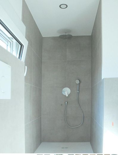 Seltene Gelegenheit: Komplettes Haus zur Miete – Erstbezug nach Sanierung & provisionsfrei – OG – Bad mit Dusche
