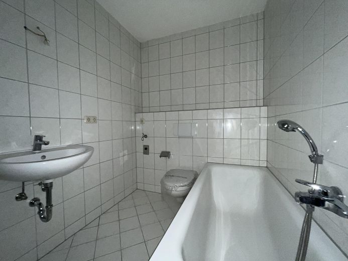 helle 2-Raumwohnung in Chemnitz-Klaffenbach im Erdgeschoss – Bad