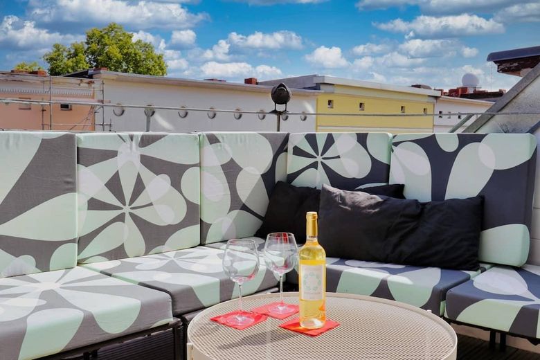 SANS COMMISSION : maisonette sous les combles à Bergmannkiez – Terrasse 5. OG