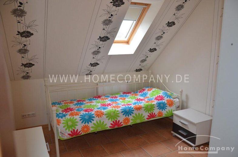 4 Zi. Whg., möbliert, im 1. OG. eines 2-Familienhauses, komplette Ausstattung – 39f79def7bca36bc04cfd502fe079c3c5465fc22.jpg