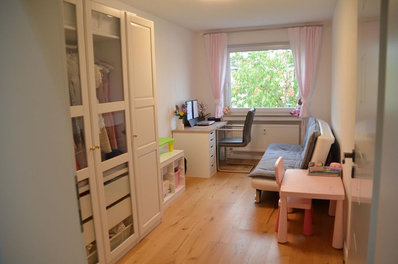 Provisionsfrei: Großzügige 4-Zimmer-Wohnung mit Balkon & Stellplatz in Neu-Ulm-Ludwigsfeld – Kinderzimmer 1
