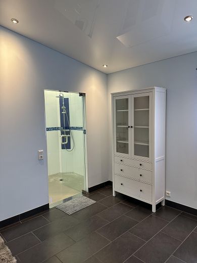 Immobile commerciale 2 capannoni 300 + 450 m² casa unifamiliare 188 m² – Schlafzimmer 2 - Bad 2