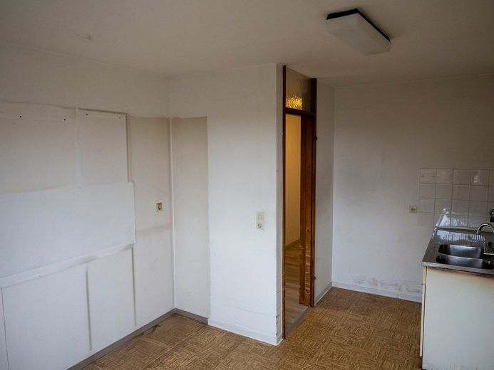 2‑Zimmer‑Wohnung in Stuttgart‑Sillenbuch – mit Westbalkon & TG & 2 Kellerräume – Foto 4