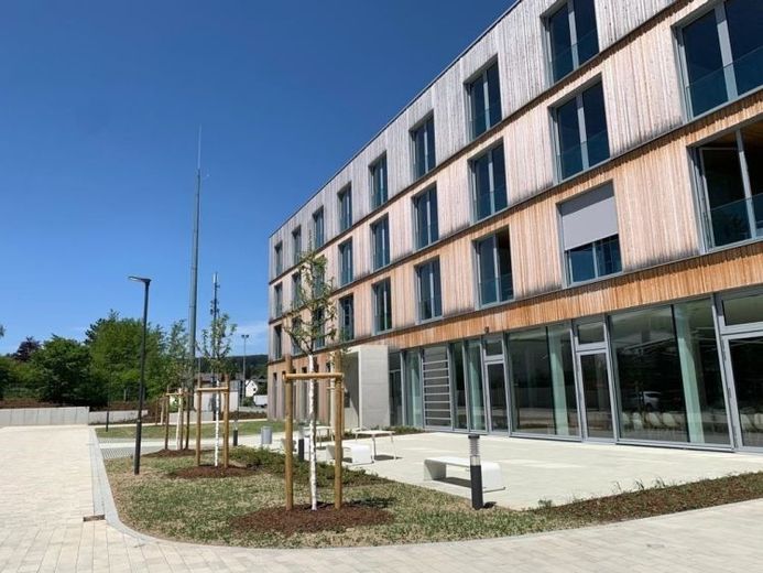 Topmodernes Arbeitsumfeld in repräsentativen Räumlichkeiten im Frankenwald/Naila – Büroräume ab ca. 36 m² – Foto 1