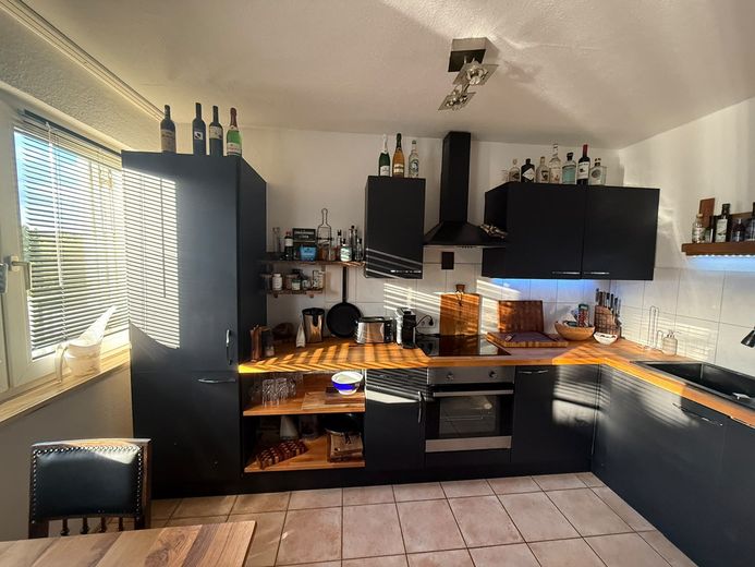 Splendido appartamento di 3 locali mansardato a Duisburg-Buchholz – Foto 1