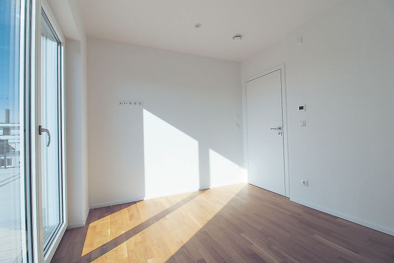Einzigartiges LUXUS Penthouse im Herzen Gersthofen´s – Lichtdurchflutetes Büro/Kinder