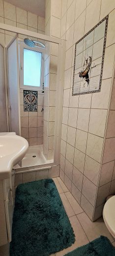 MFH mit 8 Wohnungen, hohe Rendite 8%, saniert und gut vermietet in zentraler Lage – Foto 23