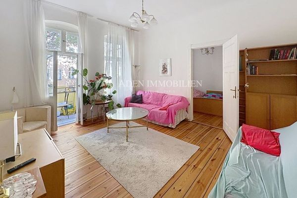 Voll möblierte 2-Zimmer-Altbauwohnung mit Balkon und Wirtschaftsraum