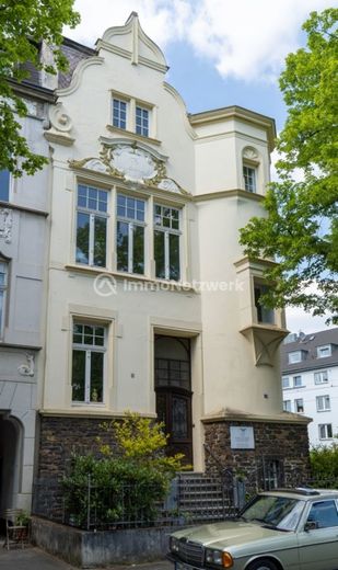TOPANGEBOT***wunderschönes Jugendstilgebäude mit bis zu 5 Einheiten in der Bonner Südstadt***NEU – Front