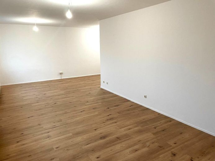 2-Raum-Wohnung mit Hinterhof – zentrale Lage Apolda – फोटो 2