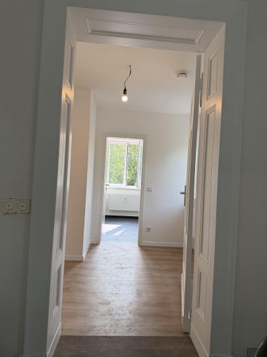 Wohnen im Denkmal – frisch sanierte 115-m²-Dachgeschosswohnung mit großem Wohnbereich – Foto 6
