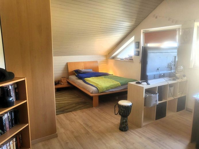 Dachzimmer links