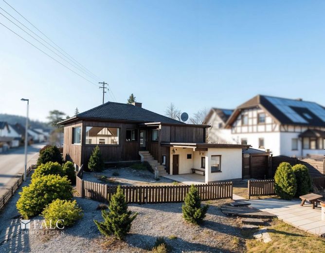 Aus Alt mach Neu - Haus mit Charme und vielen Möglichkeiten – Außenansicht