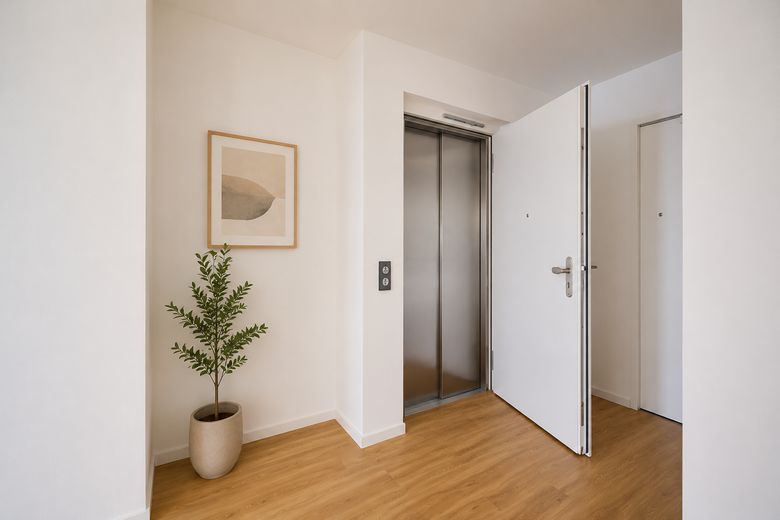 Großzügige 3-Zimmer Eigentumswohnung in Krumbach | Neubau mit Balkon & Aufzug (W9) – Virtuell möbliert