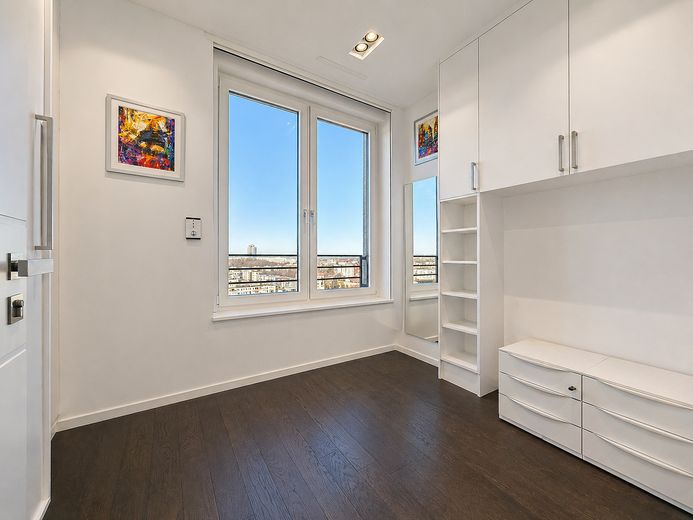 PROVISIONSFREI: Munich's Iconic View – The Ultimate Penthouse – Gast/Kind/Büro2
