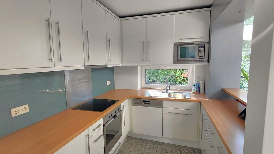 Repräsentatives Traumhaus im grünen Zehlendorf – Maßgeschneiderte Küche