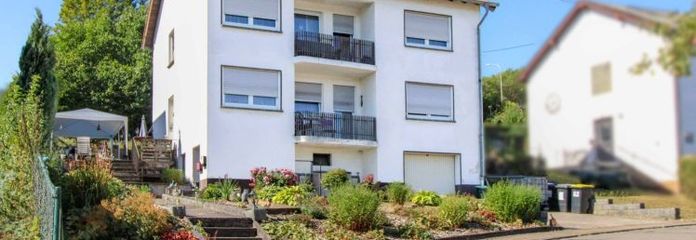 Apartment on one floor with balcony and shared garden use