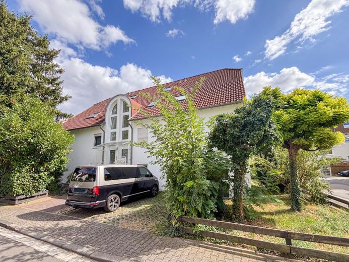 İki kat, özel bir yuva – Mainz’da güneş alan balkonlu ve yer altı otoparkında park yeri bulunan aydınlık dubleks daire! – Fotoğraf 1