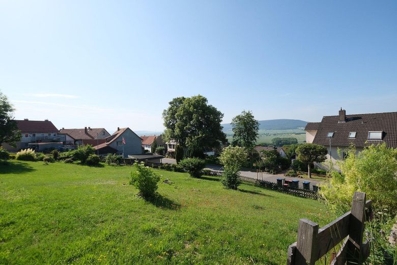 Einfamilienhaus im schönen Osterwald mit schöner Aussicht – Gartengrundstück